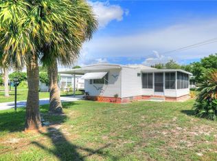 410 Osprey Dr, Barefoot Bay, FL 32976