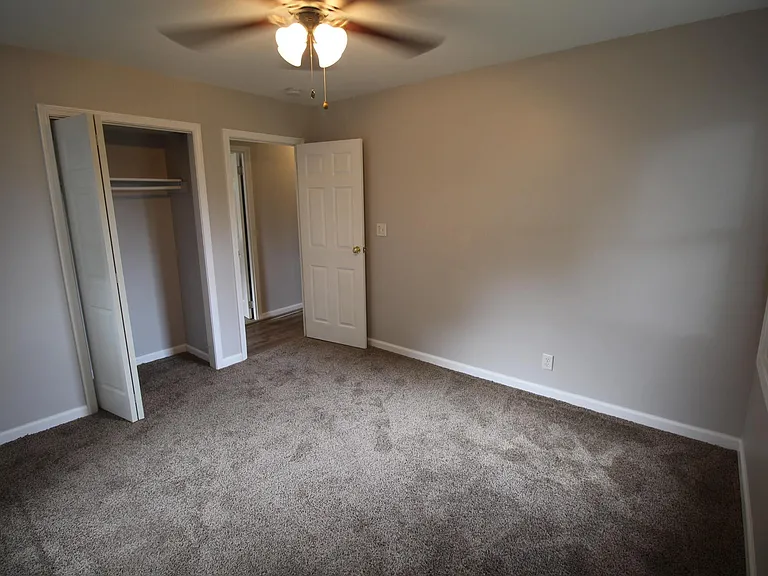 1229 Southlea Dr — Photo 9