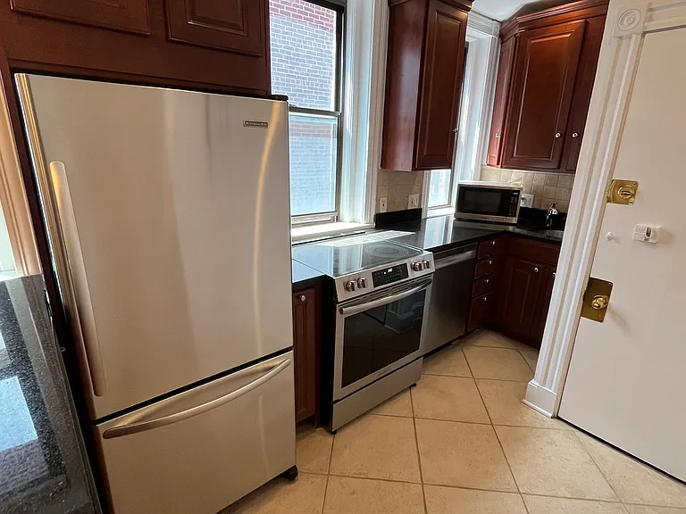 382 Commonwealth Ave #52 — Photo 5