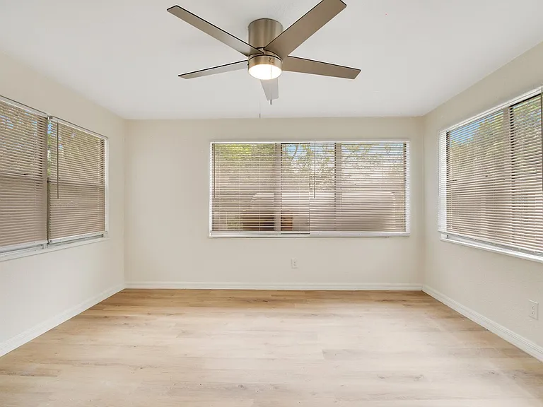 113 Kendra Ave — Photo 14
