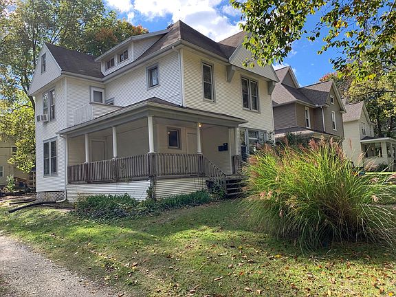 2nd image of 709 W Illinois St