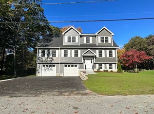 2 Edgebaston St, Billerica, MA 01821