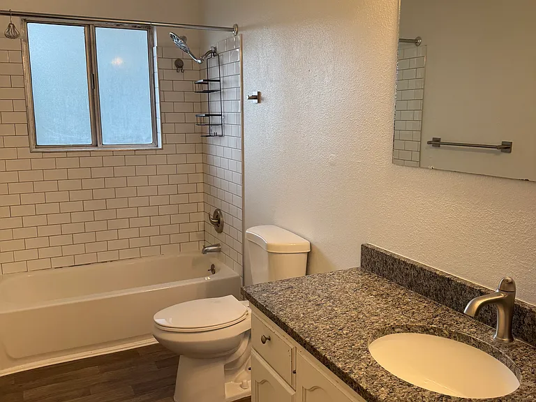 350 W 1045 N — Photo 5
