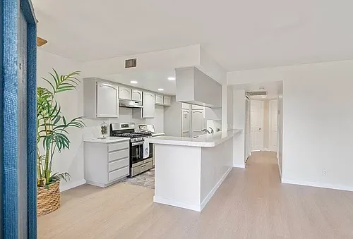 6055 Estelle St #7 Photo 1