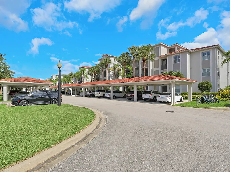 10337 Heritage Bay Blvd #1