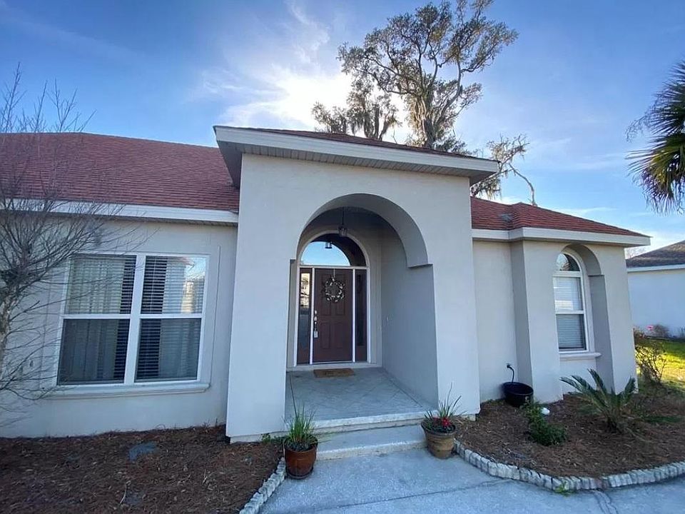 1st image of 214 Wellington Pl