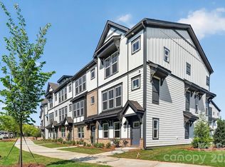 1804 Alexander Village Main Dr, Charlotte, NC 28262
