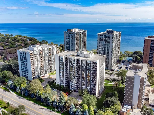 2185 Marine Dr #505, Oakville, ON L6L 5L6