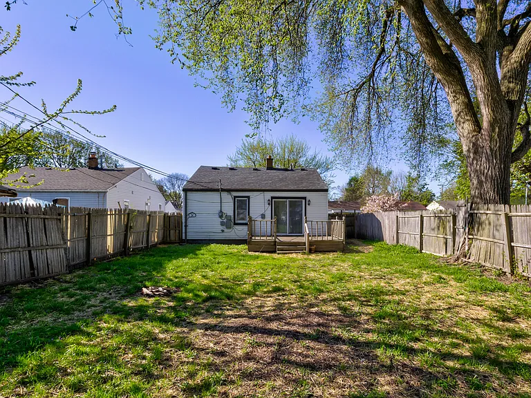 1731 E Pearl Ave — Photo 23