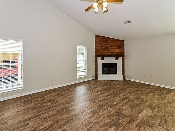 4th image of 1173 Central Park Cv