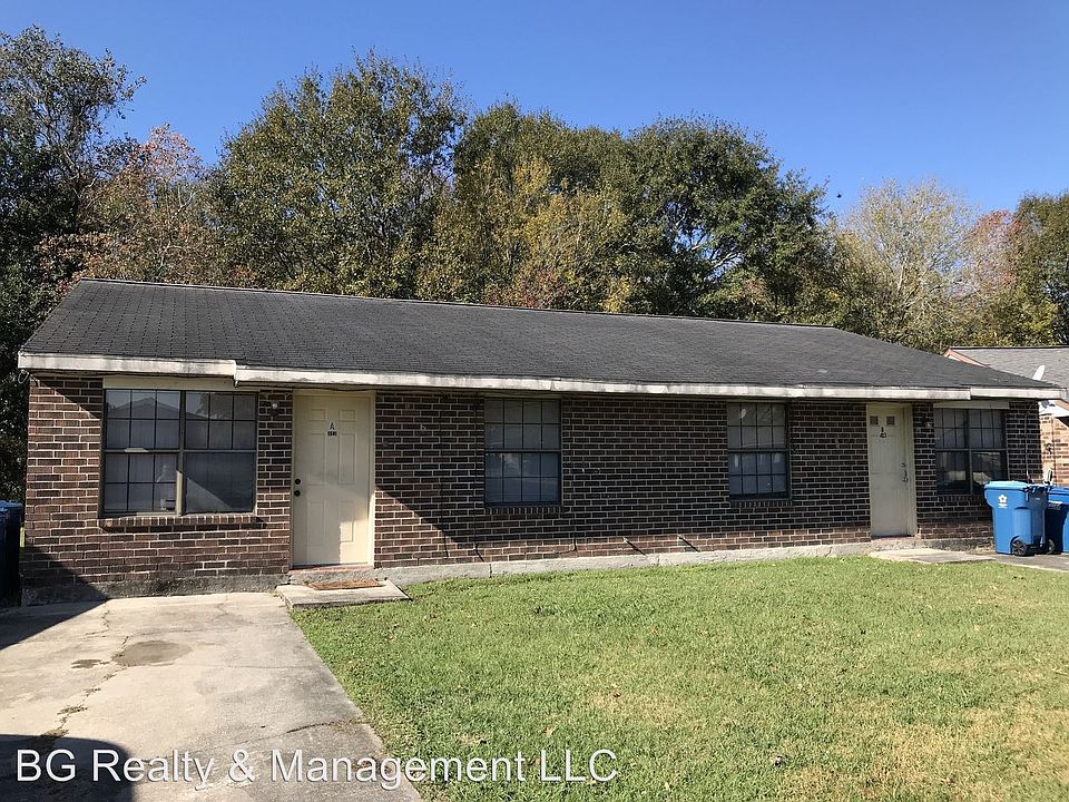 1st image of 413 Knollwood Cir #A