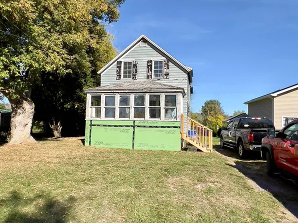 74 Cook St, Massena, NY 13662