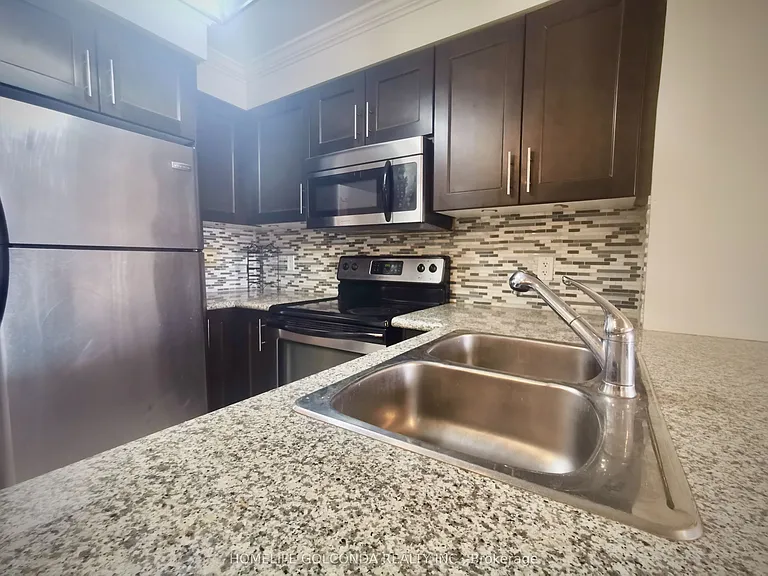 18 Harding Blvd #412 — Photo 10