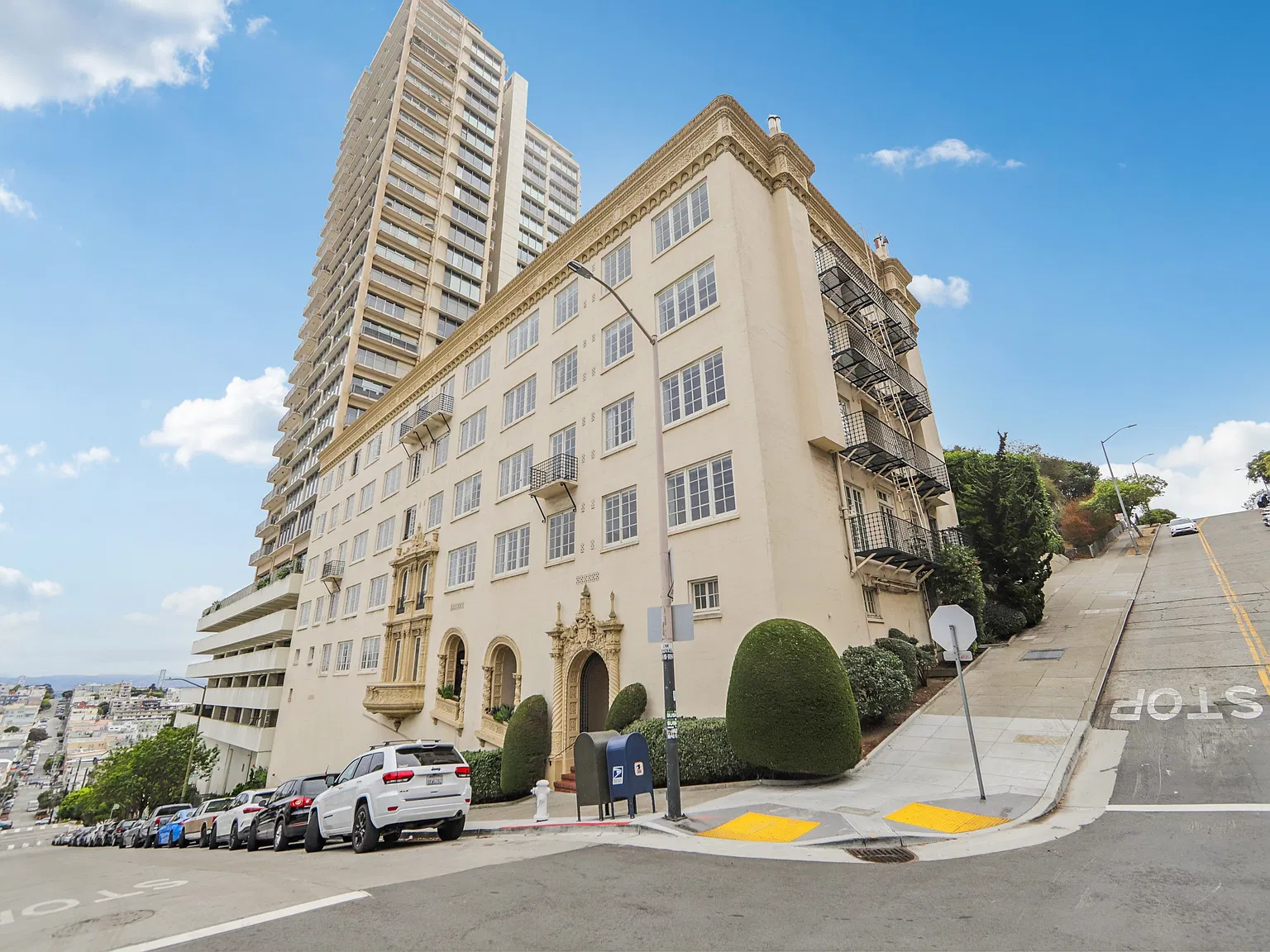 899 Green St #208 - Image 3