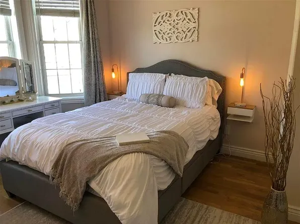 4508 Brown Street image 1 of 11