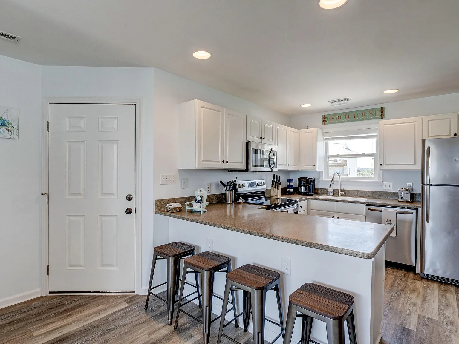 3 bed, 2.5 bath, 1094 sqft, $3,000 — Photo 4