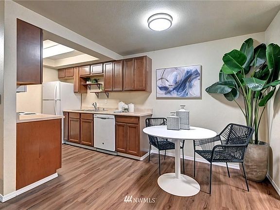 3rd image of 21311 52nd Ave W APT E129