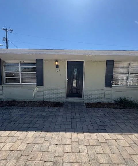 105 Sunshine Blvd — Photo 2