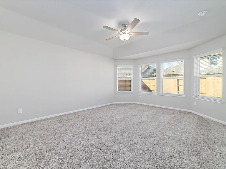 21518 Carbone Ln — Photo 15