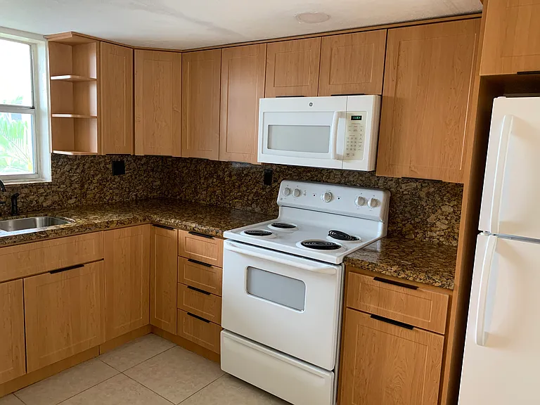 120 NW 87th Ave #F2 — Photo 6