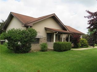 104 Hickory Ln, Leechburg, PA