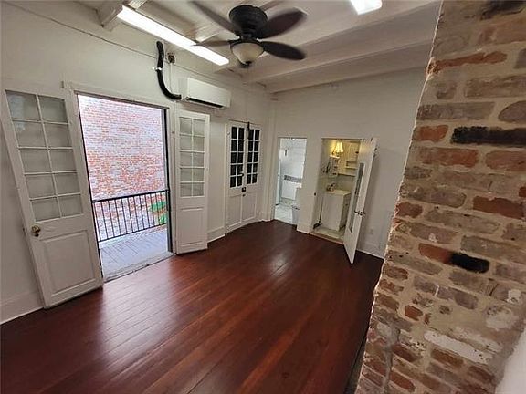 4th image of 534 Royal St #2