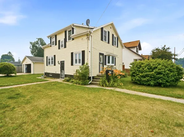 2201 11th St, Two Rivers, WI 54241