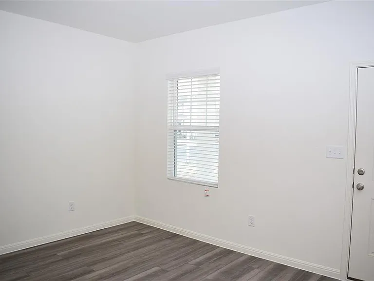 431 Robins Nest Ln — Photo 14