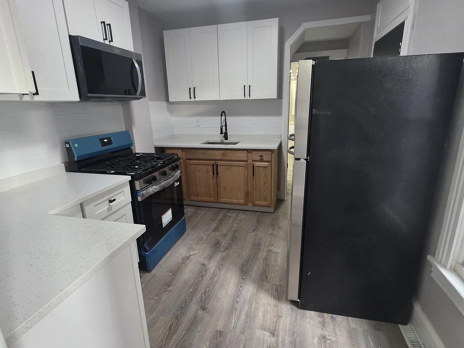 6 bed, 1.5 bath, 1660 sqft, $1,900 — Photo 4