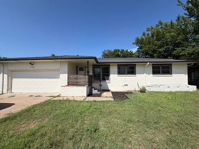 2903 NW 22nd St