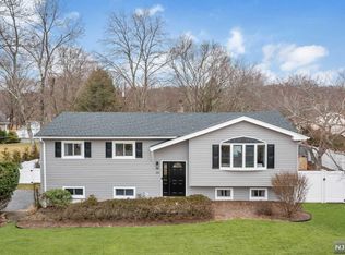 34 N Middletown Rd, Montvale, NJ 07645