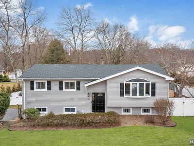 34 N Middletown Rd, Montvale, NJ, 07645