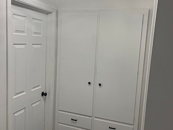 2nd image of 212 W Plains Dr