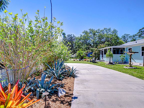 Our U shaped driveway makes access on and off the property a breeze - especially if you have with two vehicles