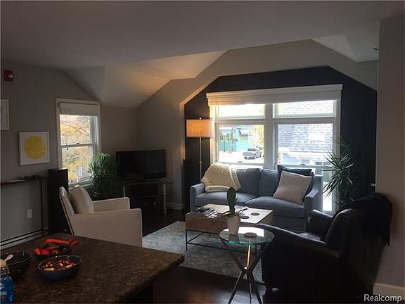 4th image of 515 N 5th Ave