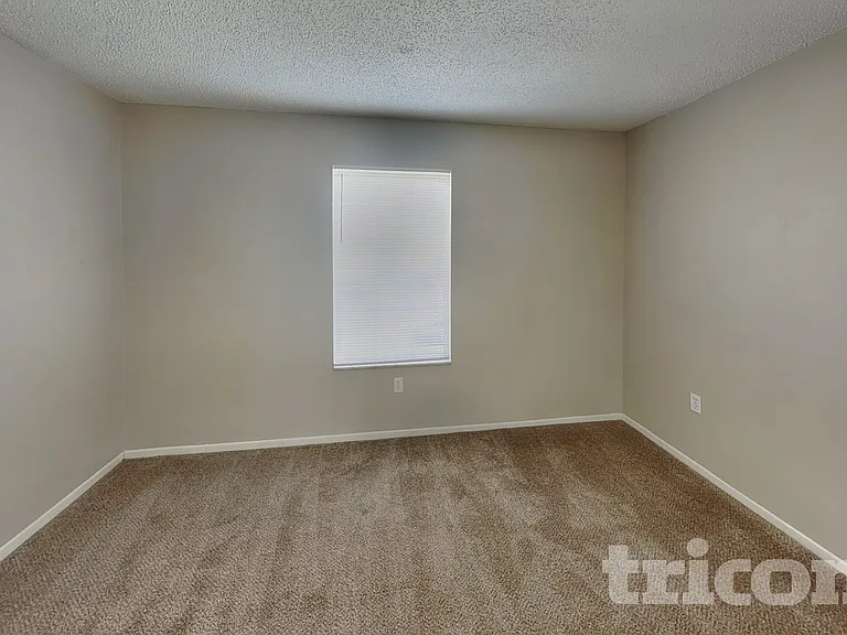 7503 Leon Ave — Photo 11