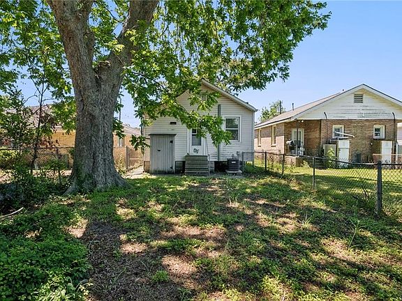 5th image of 3623 Bauvais St