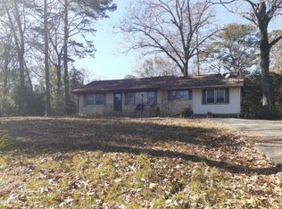 105 Robin Hood Dr, Warner Robins, GA 31088