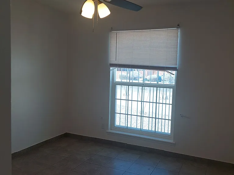 2212 Cumbre Negra St — Photo 23