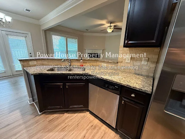 1045 Township Cir — Photo 15
