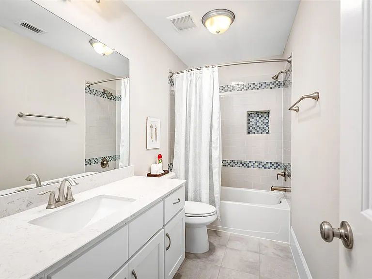 1407 Devonshire Manor Ln — Photo 28