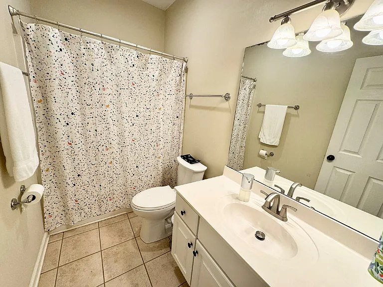 214 Providence Ct — Photo 16