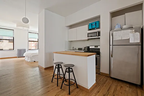 Rented by Corcoran | media 79