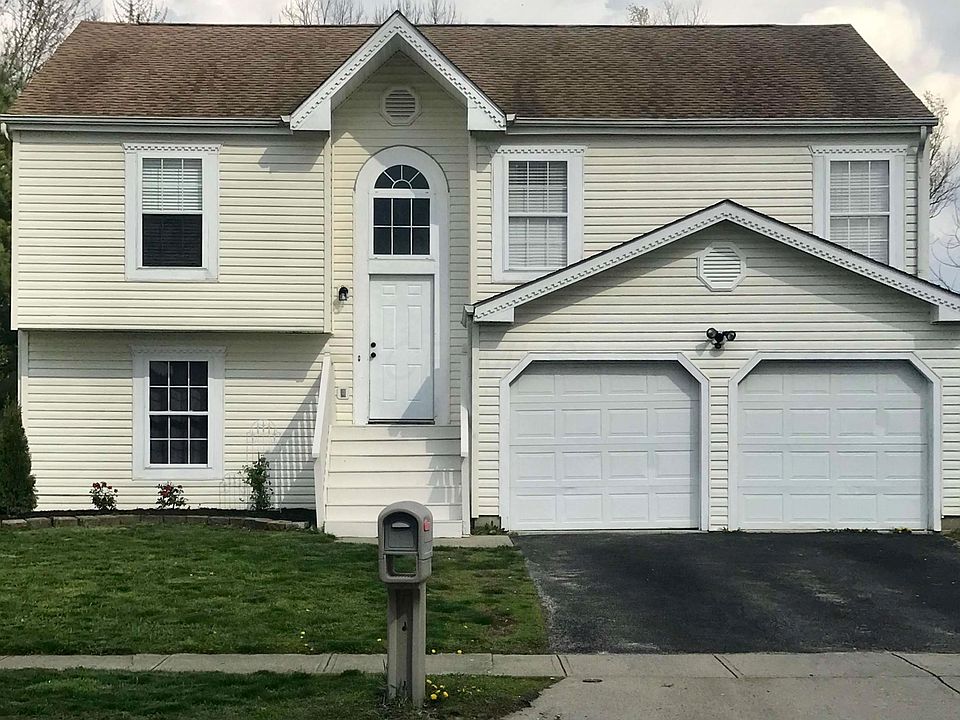 1st image of 5888 Winshire Dr