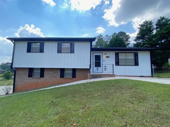 3843 S Ridge Dr, Lithia Springs, GA 30122