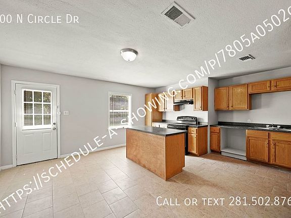 3rd image of 500 N Circle Dr