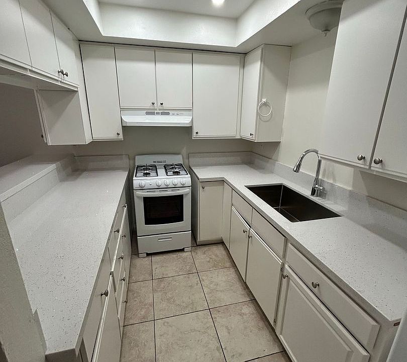 1st image of 504 Clay Ave Unit 5