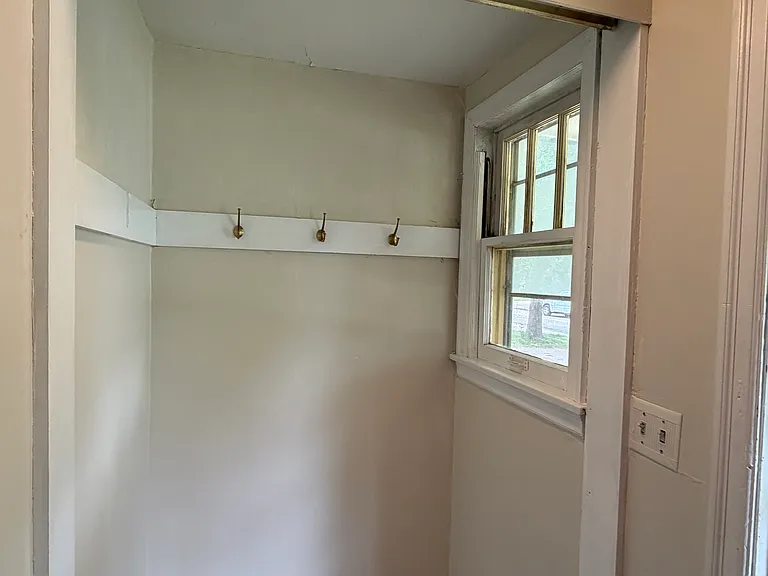 513 N Carrie St — Photo 3