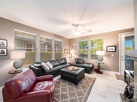 5th image of 15221 N Clubgate Dr Unit 1051
