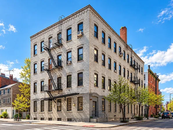 235 Berry St, Brooklyn, NY 11249